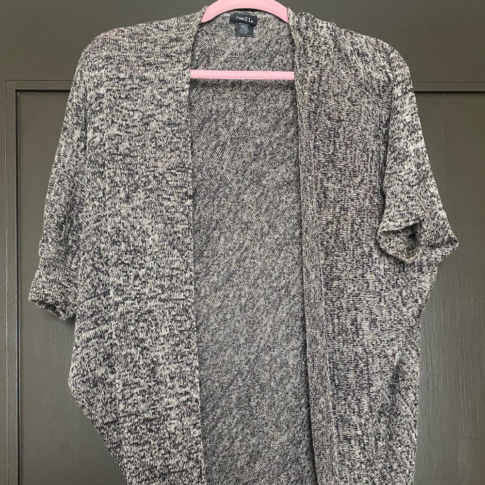 Rue21 Speckled Gray Open-Front Cardigan Shawl